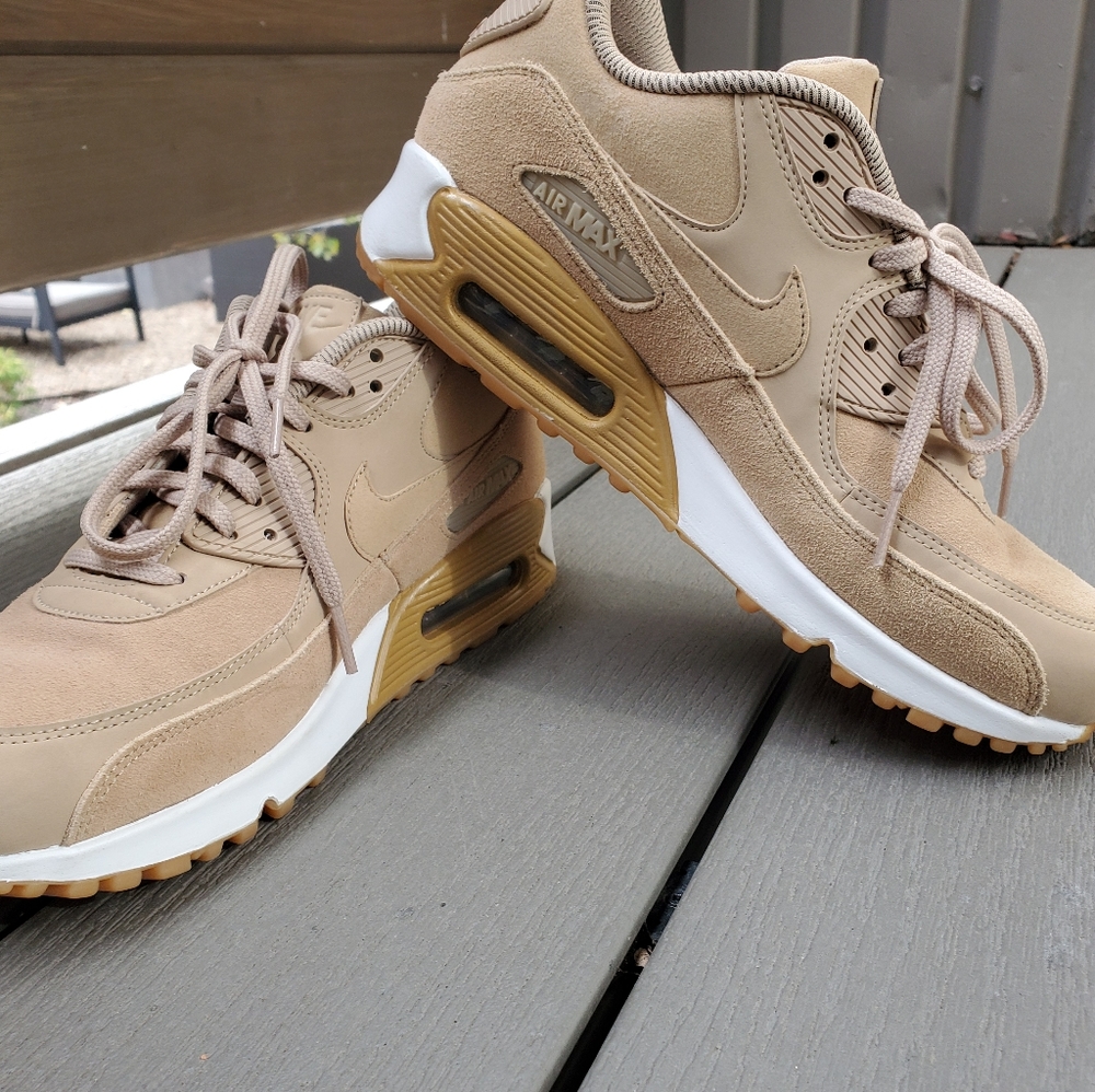 Nike Air Max-womans size 9
